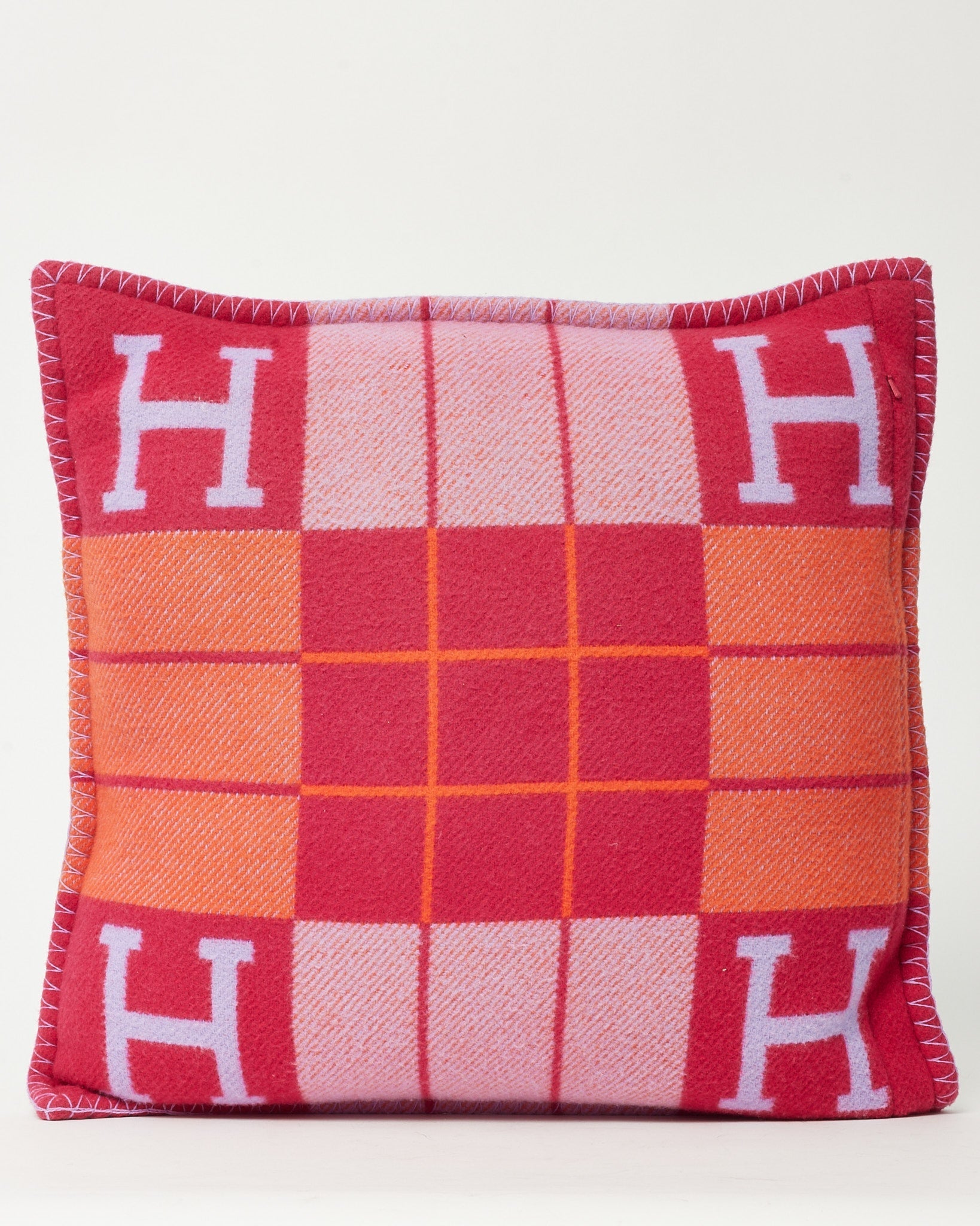 Hermès Pink Fuchsia and Geranium Merino Wool and Cashmere Avalon III Small Model Pillow